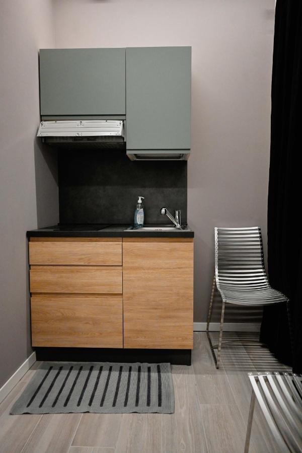 Cozy Studio Downtown Apartment Bassano del Grappa Bagian luar foto